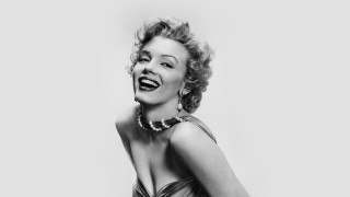 Woman laughing necklace black white - a necklace free wallpaper