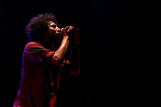 Man microphone stage concert performance - david rubín free wallpaper