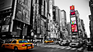 Black white busy city street 2 - busy free wallpaper