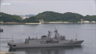 Gray boat shoreline trees hill - a large gray boat free wallpaper