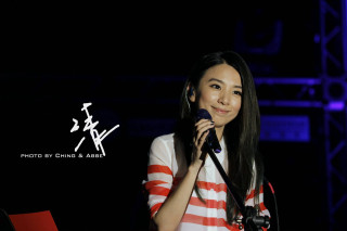 Cao zhibai cheerful microphone portrait - cheerful free wallpaper