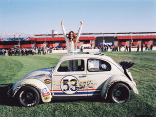 Woman standing car field crowd - dee whitcomb free wallpaper