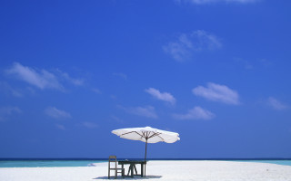 White umbrella beach chair blue - free bikini wallpaper