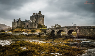 Castle bridge river cloudy sky - a cloudy sky free wallpaper