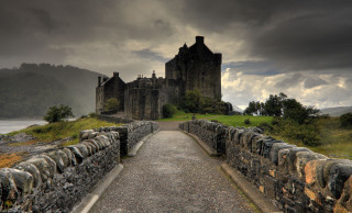 Castle bridge lake background dark - david paton free wallpaper