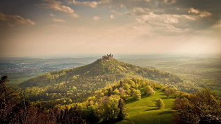 Castle hill valley cloudy sky - a view of the valley below free wallpaper