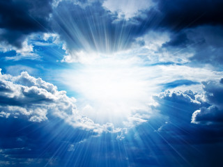 Bright sun rayonism clouds blue - god ray free wallpaper