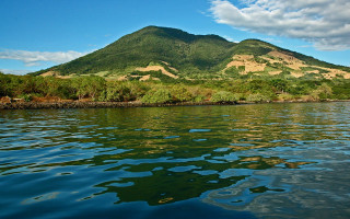 Mountain water distant reflection scenery - murata range free wallpaper