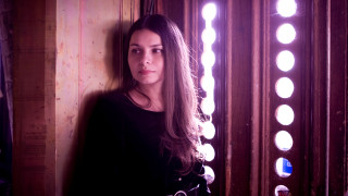 Woman mirror light side behind - camille bouvagne free wallpaper