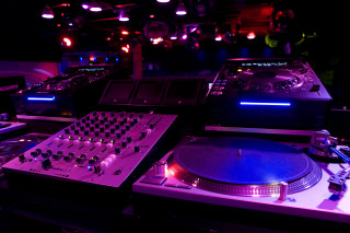 Dj equipment lit dark room - ella guru free wallpaper