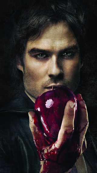 Man holding heart shaped object - blood free wallpaper