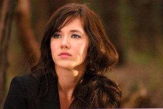 Woman blueeyes blurrybackground portrait promotional - blue eye free wallpaper for desktop
