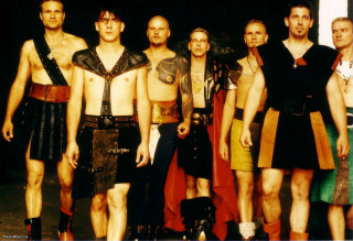 Roman costumes men group room - bauhau free wallpaper