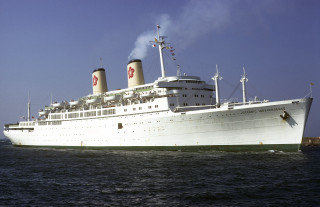 Large white ship smoke stacks 2 - photo free wallpaper