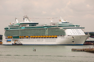 Cruise ship docked pier man - a large cruise ship free wallpaper