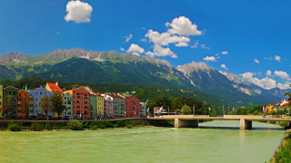 Bridge river mountain foreground buildings - a bridge over a river free wallpaper