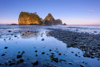 Beach rocks water rock formation - rock and water free wallpaper