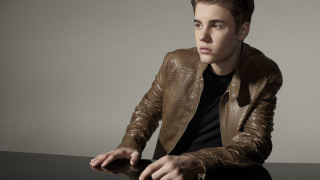Man sitting table brown jacket - derf free wallpaper