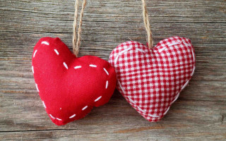 Two red hearts hanging wooden - wooden free wallpaper