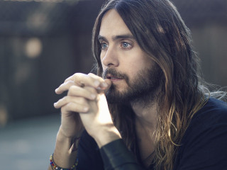 Man long hair beard hands - erlund hudson free wallpaper