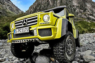 Yellow mercedes benz maximalism digital - maximalism free wallpaper