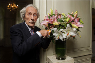 Man suit tie vase flowers - art informel free wallpaper
