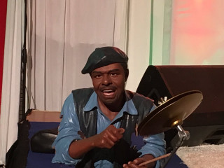Man hat drum microphone bronze - harlem renaissance free wallpaper