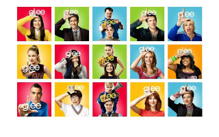 Glee sign peace sign group - a group of people free wallpaper
