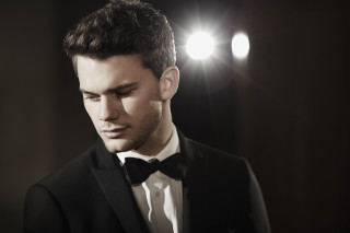 Tuxedo man watch dark room - the wall free wallpaper