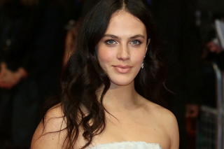 Annabel kidston redcarpet dress blur - long dark hair free wallpaper