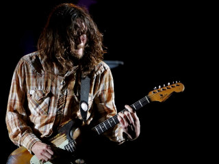 Man long hair guitar concert 3 - long hair playing free wallpaper