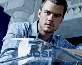 Man sitting chair hand glass - david lachapelle free wallpaper