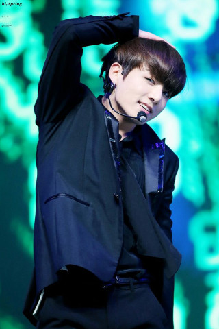 Man black jacket tie stage - free love wallpaper