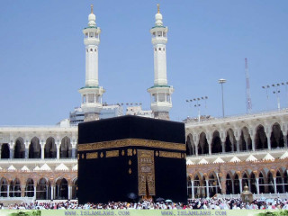 Large black gold building towers - a mosaic free wallpaper