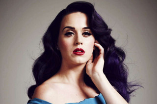 Woman darkhair blue dress popart - erlund hudson free wallpaper