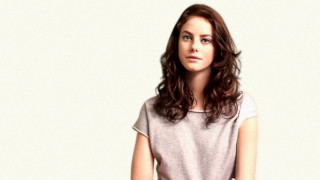 Elizabeth collins long haired woman - brown hair free wallpaper