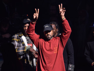 Man red shirt hat hands - chinwe chukwuogoroy free wallpaper