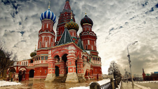 Large red building towers clock 2 - architecture free wallpaper