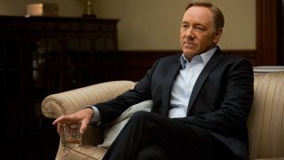 Man suit couch glass water - derek hill free wallpaper