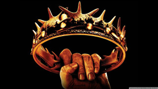 Hand holding golden crown black - golden free wallpaper