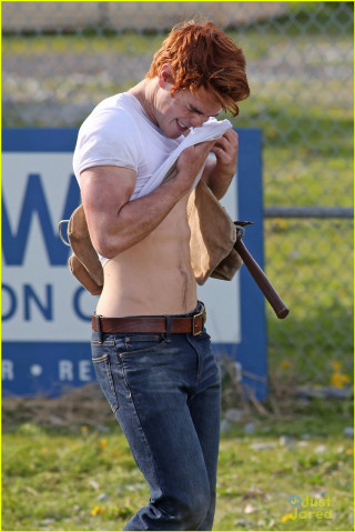 Man baseball bat shirt field - tom of finland free wallpaper