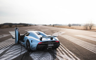 Blue sports car road door - the road free wallpaper