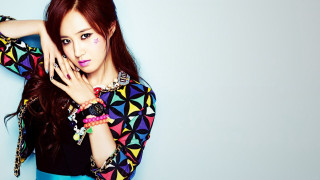 Long hair colorful shirt face - chen yifei free wallpaper