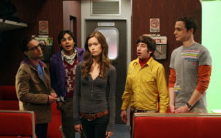 Group people room green screen - a room together free wallpaper