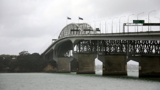 Bridge water flag sign top - the top of it free wallpaper