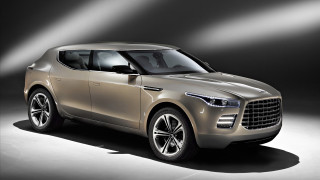 Silver car spotlight dark background - a silver car free wallpaper