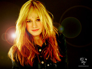 Woman longhair blackshirt brightlight videoart - video art free wallpaper