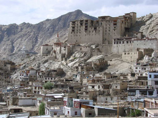 City mountain skyline buildings hillside - the hillside free wallpaper