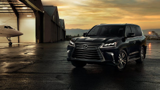 Black suv plane hangar sunset - a plane in the background free wallpaper