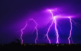 Purple sky lightning bolt lights - a purple sky free wallpaper